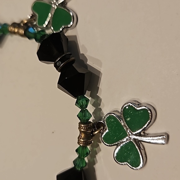 Crystal & Enamel 3 Leaf Clover 8" Bracelet - Picture 4 of 7